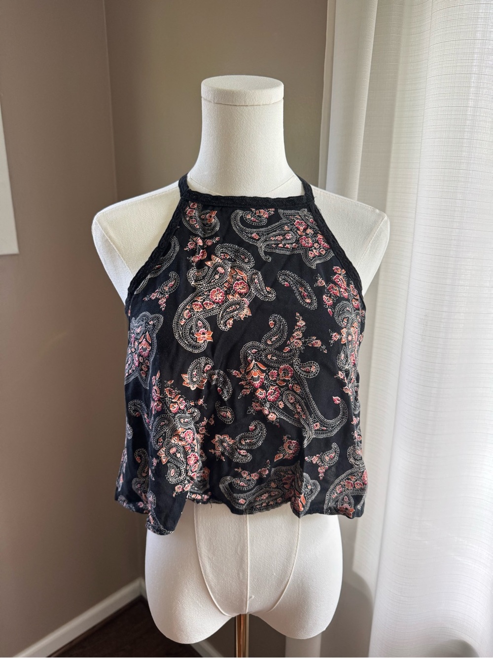 LA Hearts Flowy High Neck Crop Top PacSun